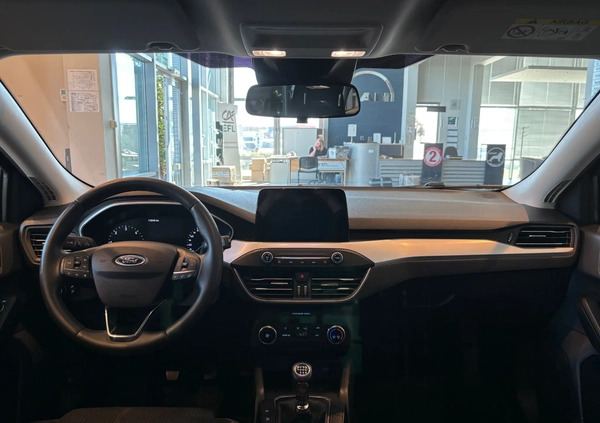 Ford Focus cena 53900 przebieg: 143000, rok produkcji 2019 z Trzebiatów małe 704